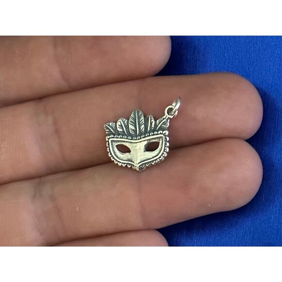 Sterling Silver Mardi Gras Mask with Feathers Charm - Picture 1 of 4